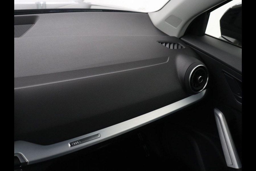 Audi Q2 35 TFSI S Edition | Camera | Navigatie | Stoelverwarming | LED | Apple Carplay | Automaat |