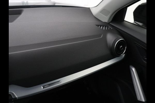 Audi Q2 35 TFSI S Edition | Camera | Navigatie | Stoelverwarming | LED | Apple Carplay | Automaat |