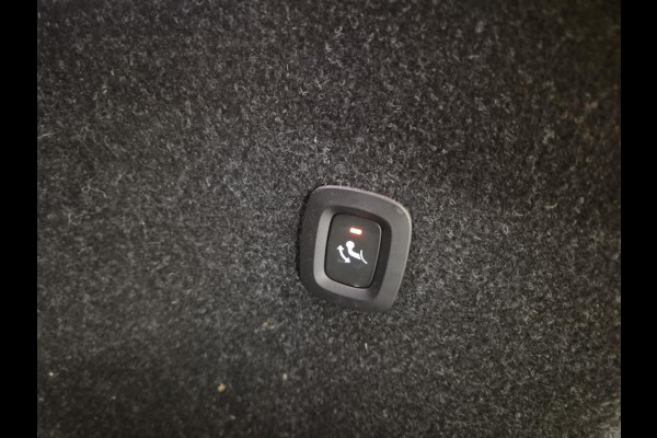 Volvo EC40 SOH 90% Core 69 kWh Carplay Pano Elek.Trekhaak Camera Orig.NL Voll.Onderhouden!
