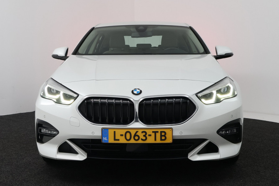 BMW 2 Serie Gran Coupé 220i Business Edition (CRUISE CONTROL, NAVIGATIE, SFEERVERLICHTING)