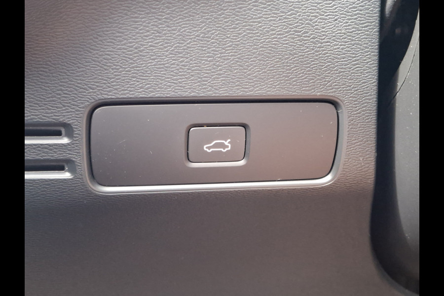 Volvo XC40 SOH 90% Core 69 kWh Carplay Pano Elek.Trekhaak Camera Orig.NL Voll.Onderhouden!