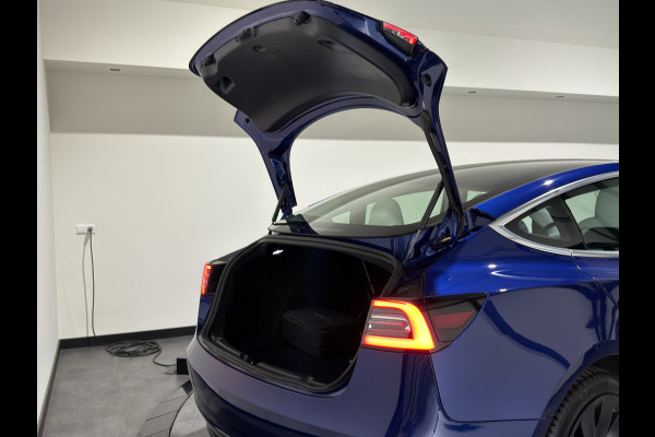 Tesla Model 3 Standard RWD Plus 60 kWh | Premium wit interieur | Trekhaak | ACC | Keurige auto