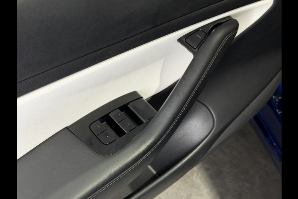 Tesla Model 3 Standard RWD Plus 60 kWh | Premium wit interieur | Trekhaak | ACC | Keurige auto
