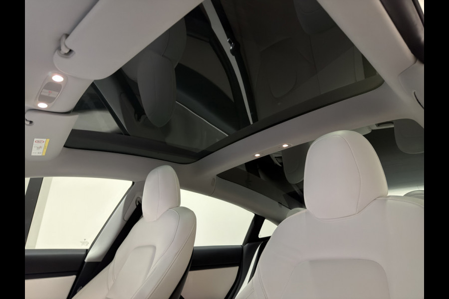 Tesla Model 3 Standard RWD Plus 60 kWh | Premium wit interieur | Trekhaak | ACC | Keurige auto