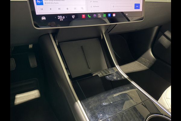 Tesla Model 3 Standard RWD Plus 60 kWh | Premium wit interieur | Trekhaak | ACC | Keurige auto