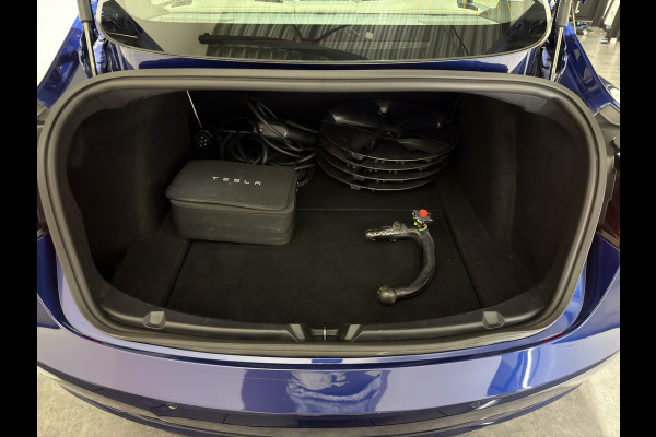 Tesla Model 3 Standard RWD Plus 60 kWh | Premium wit interieur | Trekhaak | ACC | Keurige auto
