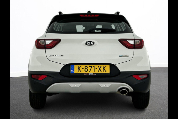 Kia Stonic 1.0 T-GDi 120pk MHEV DynamicLine Auto. Navigatie Apple Carplay/Android Auto Camera Parkeersensoren achter Cruise Control Lichtmetalen velgen Airco
