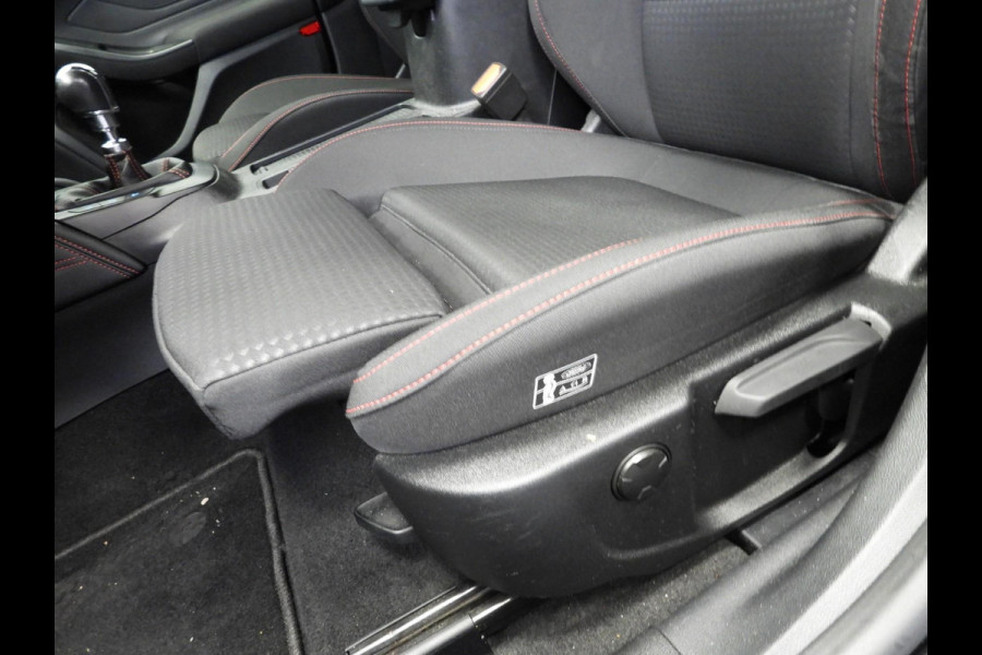 Ford Focus 1.0 EcoBoost Hybrid ST Line X Business NAVI/ADAPT.CRUISE/B&O/AGR/TREKH./18"LMV!
