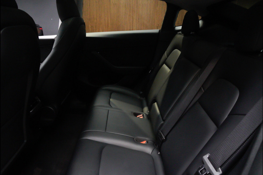Tesla Model Y SOH: 96,7% Navi 360° Leder ACC Autopilot PDC Elektr. achterklep Stoelverwarmimg voor en achter Stuurverwarming Optie: Full Self-Driving Capability BTW auto