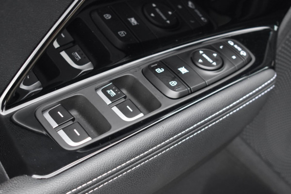 Kia e-Niro Edition 64 kWh SOH 100% | STOELVERWARMING | NAP | CAMERA | STUURVERWARMING | APPLE CARPLAY | ANDROID AUTO