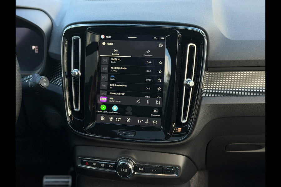 Volvo XC40 Recharge P8 AWD R-Design, panoramadak, electr bedienbare trekhaak, VOL OPTIES, 1 e eigenaar, Origineel NL auto met nap