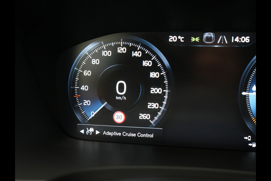 Volvo V90 T8 AWD Twin Engine R-Design Polestar Engineerd PHEV 407pk Dealer O.H. | Trekhaak Af Fabriek | Four C Luchtvering | Panodak | Head Up | Adaptive Cruise | Bowers & Wilkins | 360 Camera | Alcantara Sportstoelen Memory & Verwarmd | Stuur Verwarmd | Apple Carplay |  20"L.M | Plug In Hybrid |