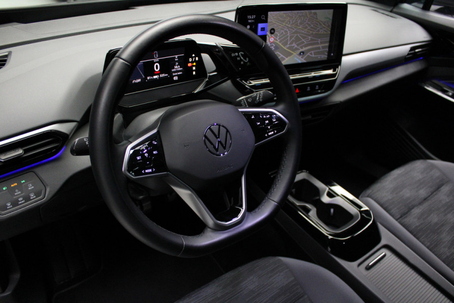 Volkswagen ID.4 Pro Navi HUD ACC Camera Warmtep. Carplay PDC Stuurverwarm. LM velgen Climate (3 zone) Interieur voorverwarming & koeling