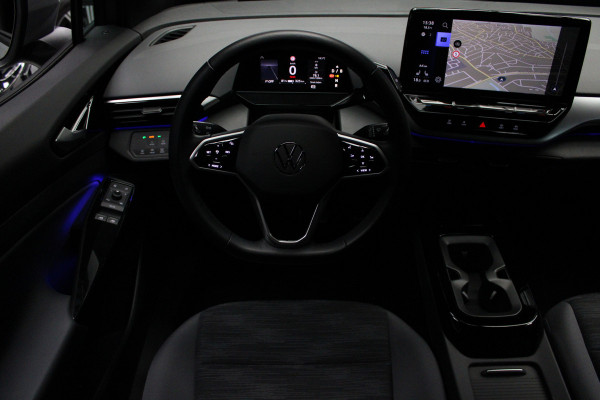 Volkswagen ID.4 Pro Navi HUD ACC Camera Warmtep. Carplay PDC Stuurverwarm. LM velgen Climate (3 zone) Interieur voorverwarming & koeling
