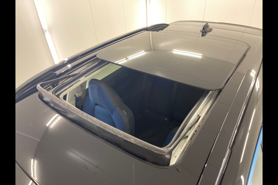 Lynk & Co 01 1.5 262pk Plug-in Pano Trekhaak Stoelverw Adaptive-CC 360° Nav/Cam PHEV