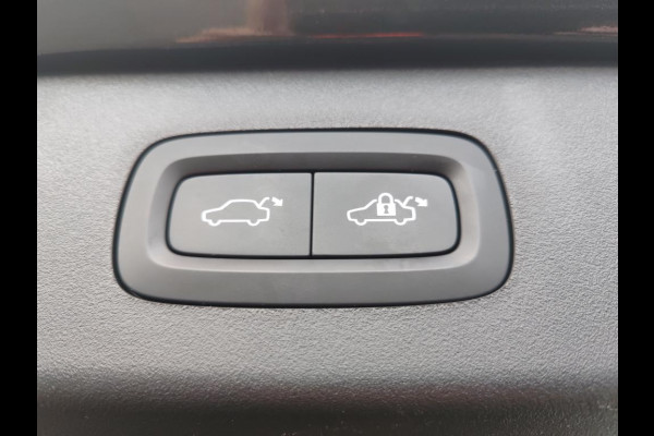 Lynk & Co 01 1.5 262pk Plug-in Pano Trekhaak Stoelverw Adaptive-CC 360° Nav/Cam PHEV