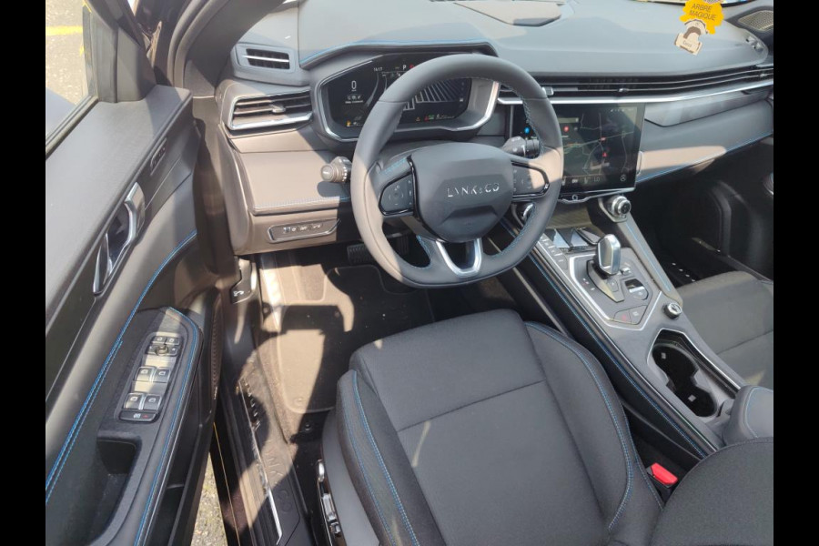 Lynk & Co 01 1.5 262pk Plug-in Pano Trekhaak Stoelverw Adaptive-CC 360° Nav/Cam PHEV