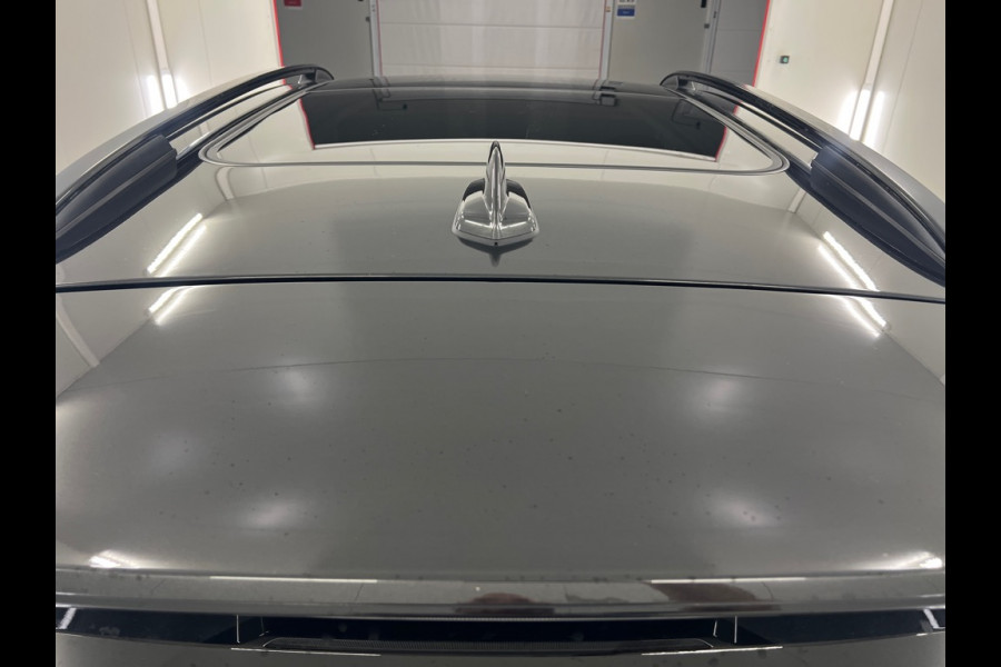 Lynk & Co 01 1.5 262pk Plug-in Pano Trekhaak Stoelverw Adaptive-CC 360° Nav/Cam PHEV
