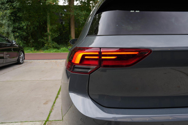 Volkswagen Golf 1.5 eTSI Pano | H&K | Camera | Dodehoek | Ambient |