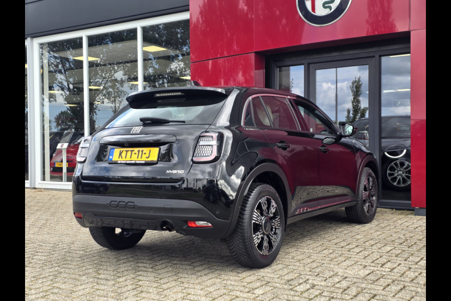 Fiat 600 1.2T 100 Hybrid Urban | LED | CarPlay | Camera \ Style Pack | Winter Pack