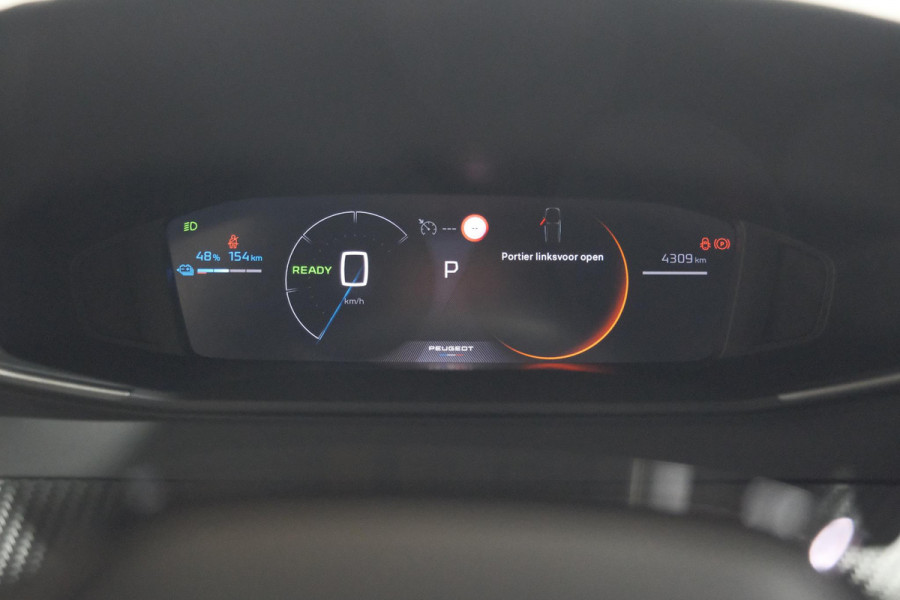 Peugeot e-2008 EV Allure 54 kWh | SOH 97,5% | 11 KW Lader | Apple Carplay | Parkeersensoren