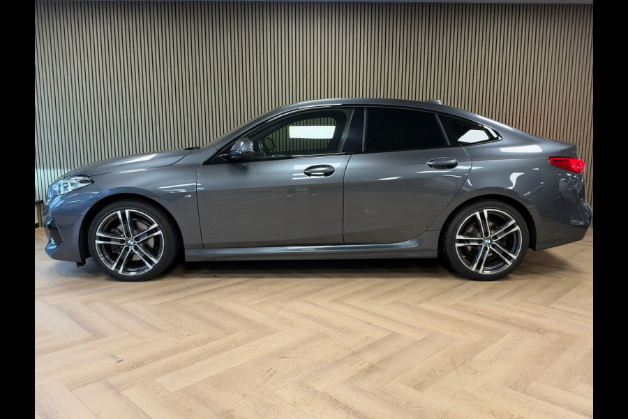 BMW 2 Serie Gran Coupé 218i AUT Executive Edition M-SPORT NAVI CAMERA PDC V+A CARPLAY