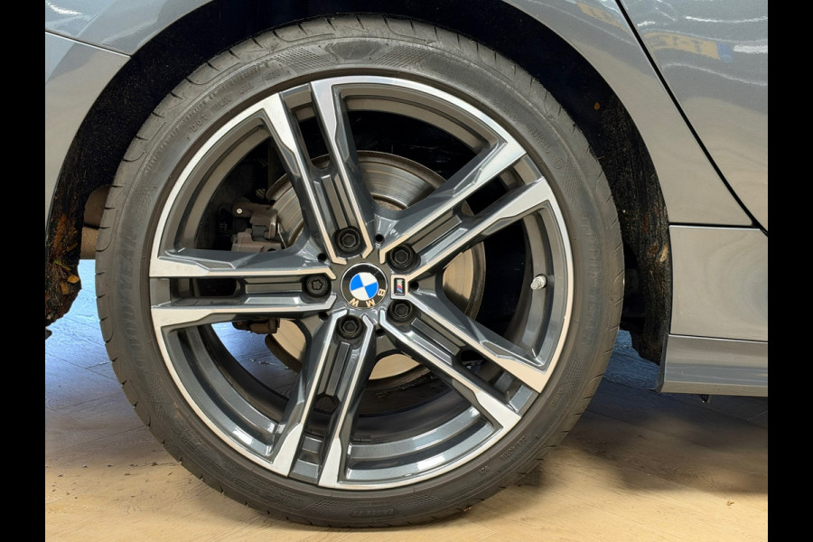 BMW 2 Serie Gran Coupé 218i AUT Executive Edition M-SPORT NAVI CAMERA PDC V+A CARPLAY