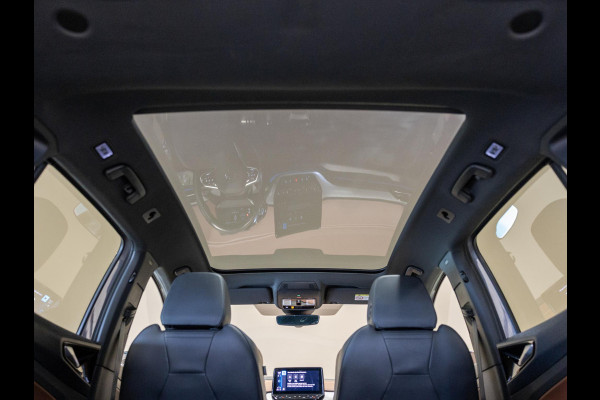 Volkswagen ID.4 Family 77 kWh SOH 92% / 204pk / NAP / Warmtepomp / Panorama dak / Achteruitrij camera / Stoelverwarming /