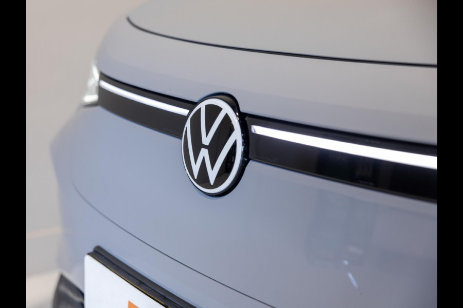 Volkswagen ID.4 Family 77 kWh SOH 92% / 204pk / NAP / Warmtepomp / Panorama dak / Achteruitrij camera / Stoelverwarming /