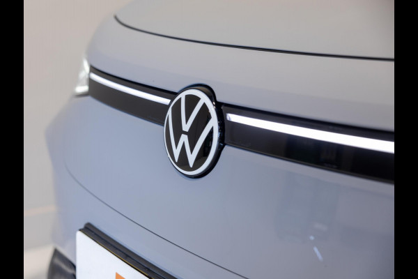 Volkswagen ID.4 Family 77 kWh SOH 92% / 204pk / NAP / Warmtepomp / Panorama dak / Achteruitrij camera / Stoelverwarming /