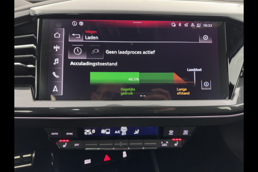 Audi Q4 e-tron 40 S edition 77 kWh (3-Fase-11kW) (INCL.BTW) *HEAT-PUMP | LEATHER-FABRIC | MATRIX-LED | ADAPTIVE-CRUISE | CAMERA | DIGI-COCKPIT | KEYLESS | AMBIENT-LIGHT | AUDI-SOUND | NAVI-FULLMAP | PRIVACY-GLASS | ECC | PDC | 20''ALU*