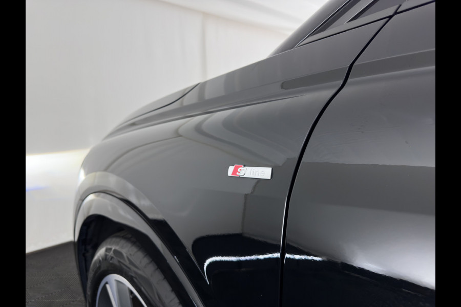Audi Q4 e-tron 40 S edition 77 kWh (3-Fase-11kW) (INCL.BTW) *HEAT-PUMP | LEATHER-FABRIC | MATRIX-LED | ADAPTIVE-CRUISE | CAMERA | DIGI-COCKPIT | KEYLESS | AMBIENT-LIGHT | AUDI-SOUND | NAVI-FULLMAP | PRIVACY-GLASS | ECC | PDC | 20''ALU*