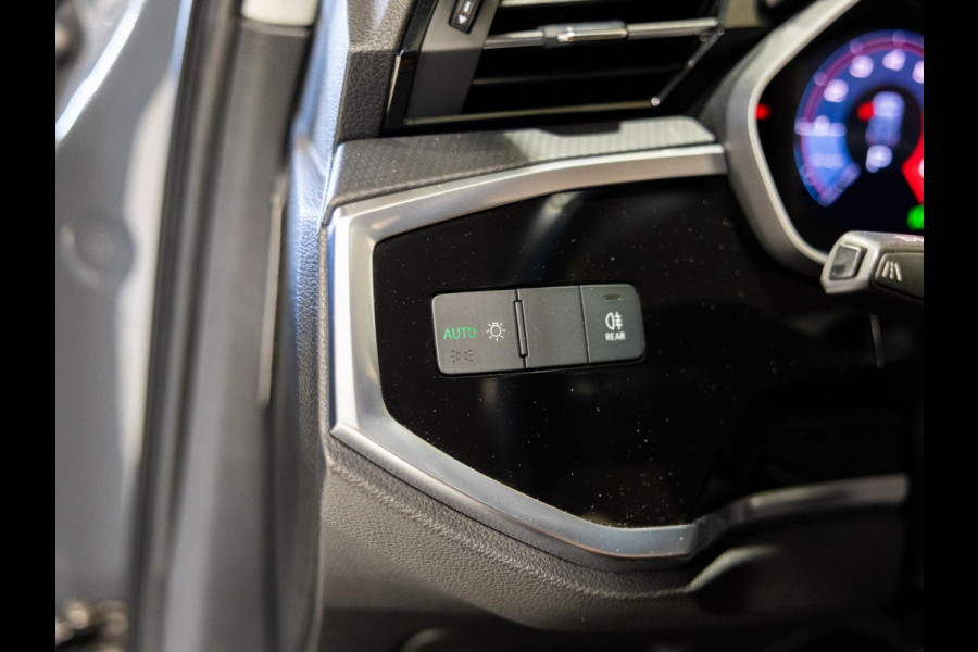 Audi Q3 35 TFSI Advanced Pro Line Business / 150pk / Stoelverwarming / Leder / Apple CarPlay /