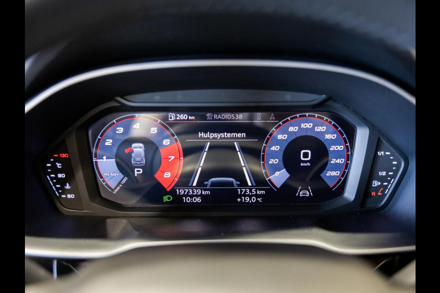 Audi Q3 35 TFSI Advanced Pro Line Business / 150pk / Stoelverwarming / Leder / Apple CarPlay /