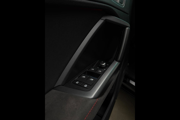 Audi Q3 Sportback TFSI RS |BTW|RS Stoelen|Matrix|ACC|Pano|