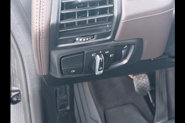 BMW i3 120Ah 42 kWh Warmtepomp Sportpakket Leer Navi Ecc Pdc Tel. Usb 20'LM CruiseControl Stoelverw. KeylessStart Isofix Led Aut.Verlichting Elek.Ramen Comfort pakket