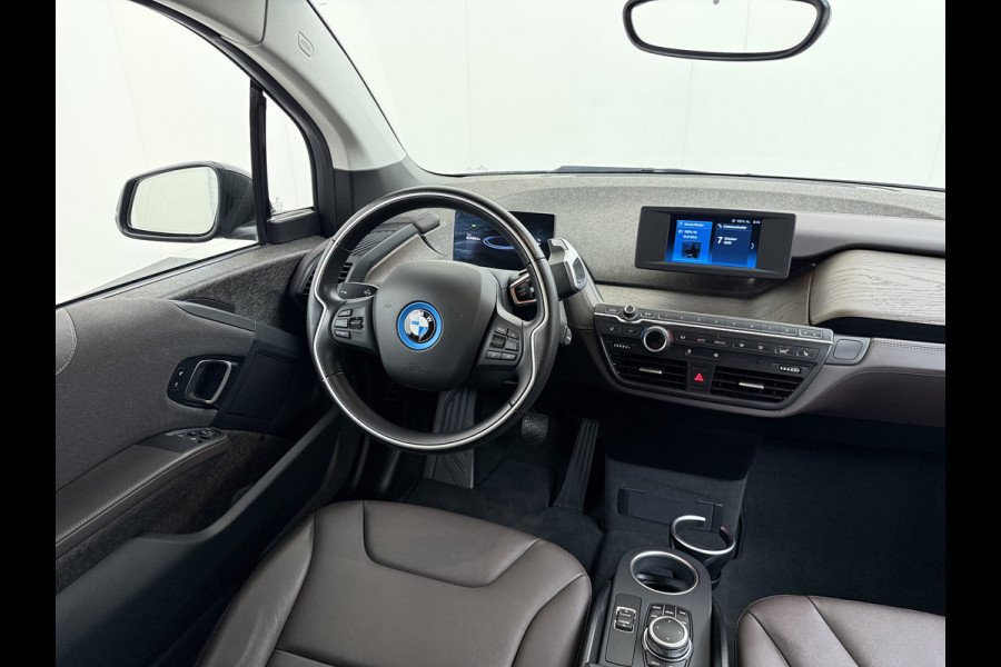 BMW i3 120Ah 42 kWh Warmtepomp Sportpakket Leer Navi Ecc Pdc Tel. Usb 20'LM CruiseControl Stoelverw. KeylessStart Isofix Led Aut.Verlichting Elek.Ramen Comfort pakket