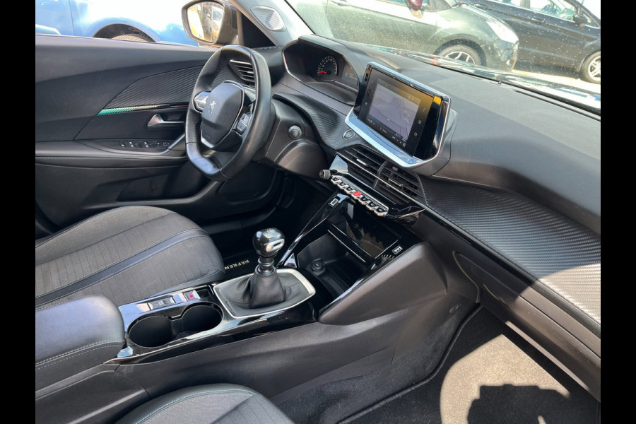 Peugeot 2008 1.2 PureTech Allure(clima,cruise,lmv,nwe-distributieset,bj21,15999,-)