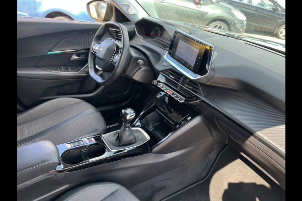 Peugeot 2008 1.2 PureTech Allure(clima,cruise,lmv,nwe-distributieset,bj21,15999,-)