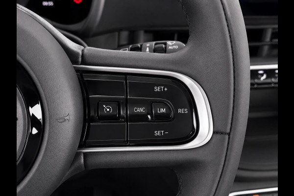 Fiat 500E 42 kWh Navigatie by Apple Carplay Android Auto camera Parkeersensoren rondom Dodehoekdetectie Cruise Control Stoelverwarming Keyless Entry Climate Control