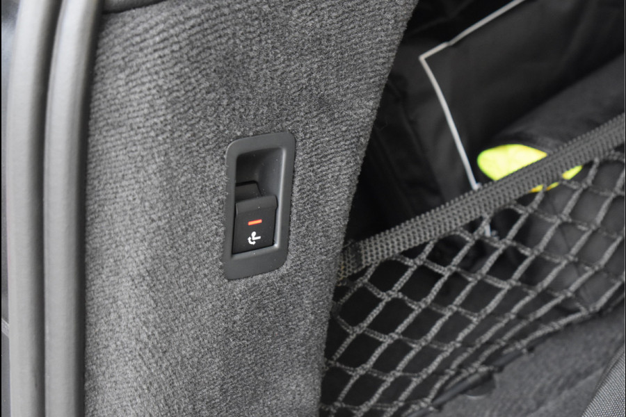 Audi A6 Avant 55 TFSI e Quattro S-Line Competition Matrix HD 360 Camera B&O S6 Diffusor 21 Inch