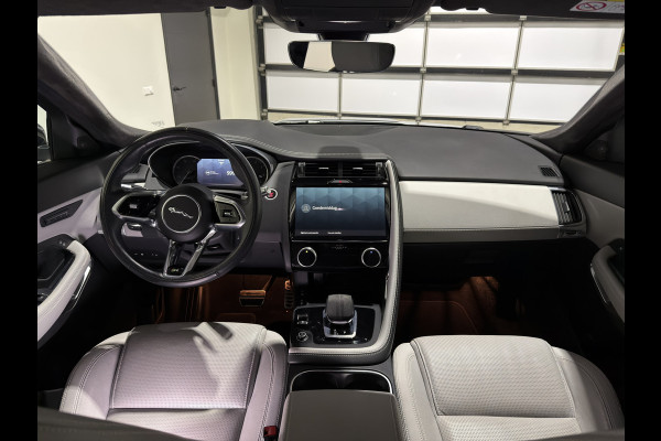Jaguar E-Pace 1.5 P300e AWD R-Dynamic S | Trekhaak | Stoelen verwarmd | 360 Cam | Luxe Leder
