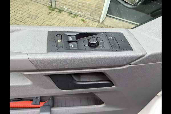 Volkswagen Transporter 2.0 TDI 110PK Euro 6 L2H1 Apple CarPlay/Cruise control