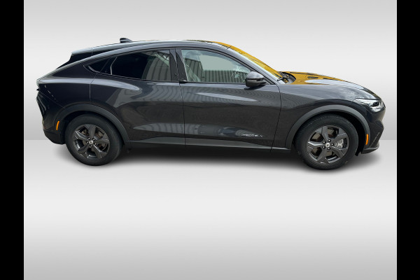 Ford Mustang Mach-E Extended RWD 98 kWh / Camera / Leder / 18'' / Keyless / DAB / Dodehoek / Stuur+Stoelverwarming / ACC