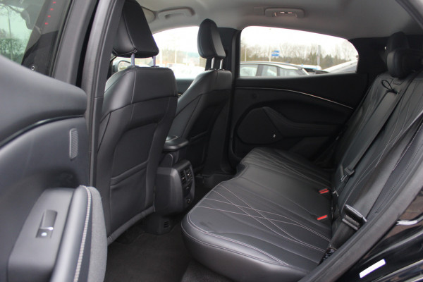 Ford Mustang Mach-E Extended RWD 98 kWh / Camera / Leder / 18'' / Keyless / DAB / Dodehoek / Stuur+Stoelverwarming / ACC