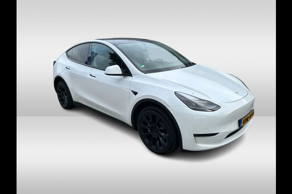 Tesla Model Y Long Range AWD 75 kWh / Autopilot / Panoramadak / Camera / 20'' / Keyless / Leder / Dodehoek / Navigatie / Stoelverwarming