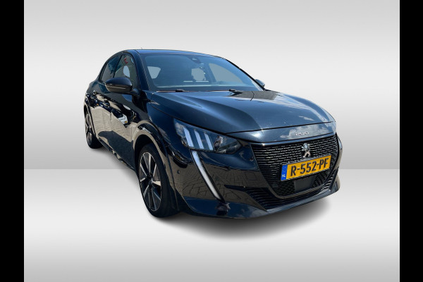 Peugeot e-208 EV GT 350 50 kWh / SOH 91,1% / Panoramadak / Camera / Virtual Cockpit / Half leder / Navigatie / Keyless / Cruise Control / Dodehoek detectie