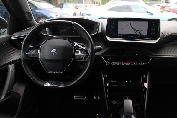 Peugeot e-208 EV GT 350 50 kWh / SOH 91,1% / Panoramadak / Camera / Virtual Cockpit / Half leder / Navigatie / Keyless / Cruise Control / Dodehoek detectie
