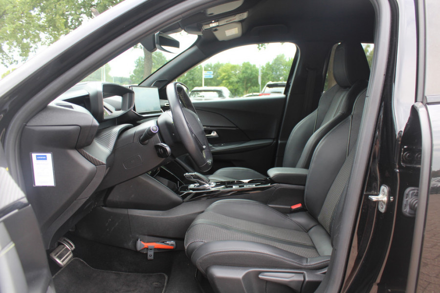 Peugeot e-208 EV GT 350 50 kWh / SOH 91,1% / Panoramadak / Camera / Virtual Cockpit / Half leder / Navigatie / Keyless / Cruise Control / Dodehoek detectie