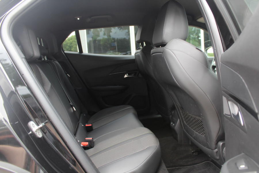 Peugeot e-208 EV GT 350 50 kWh / SOH 91,1% / Panoramadak / Camera / Virtual Cockpit / Half leder / Navigatie / Keyless / Cruise Control / Dodehoek detectie